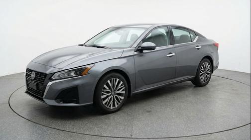 Gun Metallic 2025 Nissan Altima SV FWD