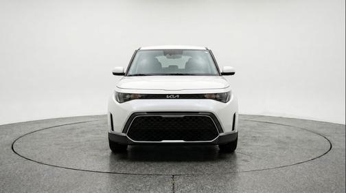 Snow White Pearl 2025 Kia Soul LX