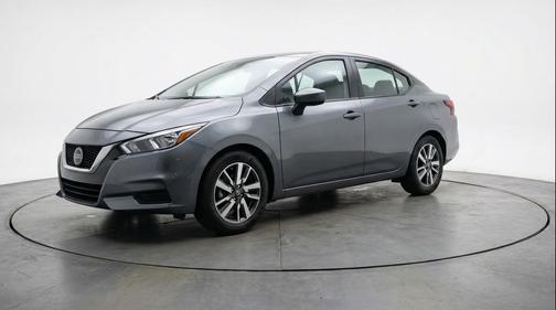 Gun Metallic 2025 Nissan Versa 1.6 SV