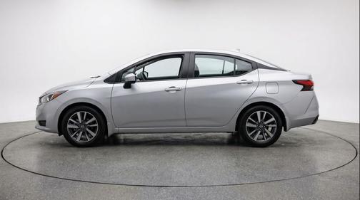 Brilliant Silver Metallic 2025 Nissan Versa 1.6 SV