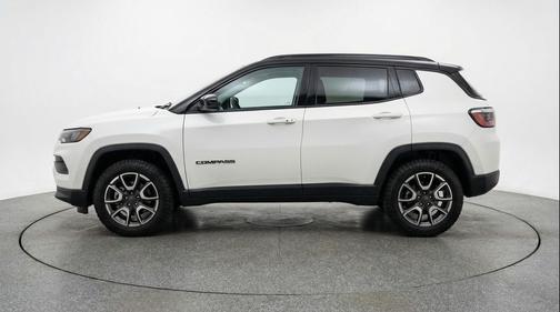 Bright White Clearcoat 2025 Jeep Compass Trailhawk