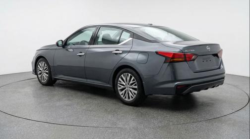 Gun Metallic 2025 Nissan Altima SV FWD