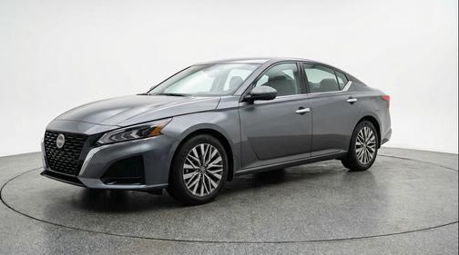 Gun Metallic 2025 Nissan Altima SV FWD