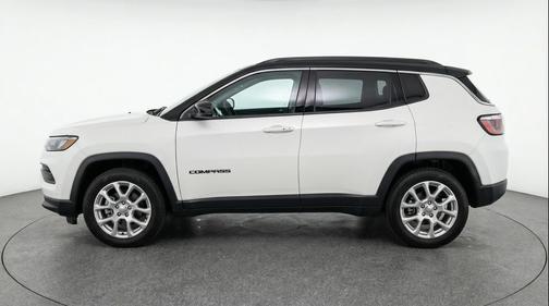 Bright White Clearcoat 2025 Jeep Compass Limited