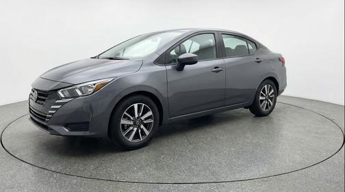 Gun Metallic 2025 Nissan Versa 1.6 SV