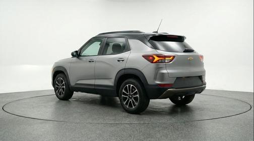Sterling Gray Metallic 2025 Chevrolet Trailblazer LT
