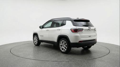 Bright White Clearcoat 2025 Jeep Compass Limited