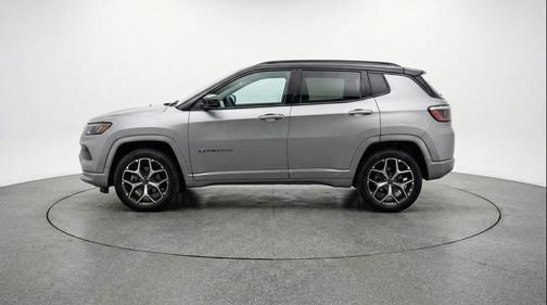 Silver Zynith Metallic Clearcoat 2025 Jeep Compass Limited