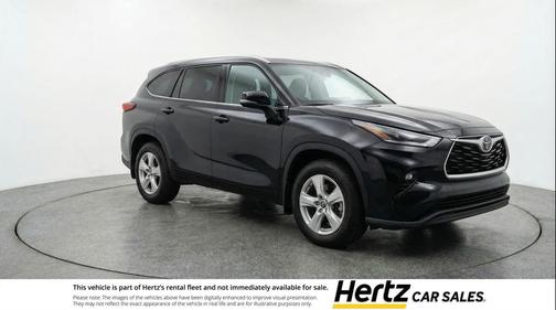 Midnight Black Metallic 2025 Toyota Highlander LE