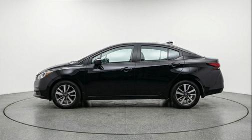 Super Black 2025 Nissan Versa 1.6 SV