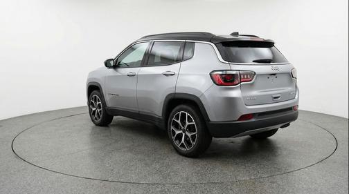 Silver Zynith Metallic Clearcoat 2025 Jeep Compass Limited