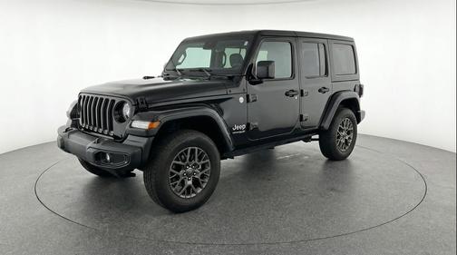 Black Clearcoat 2025 Jeep Wrangler 4-Door Sahara 4x4