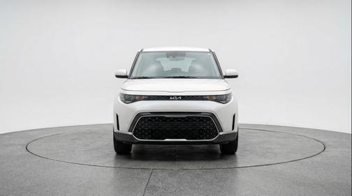 Snow White Pearl 2025 Kia Soul LX