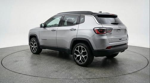 Silver Zynith Metallic Clearcoat 2025 Jeep Compass Limited