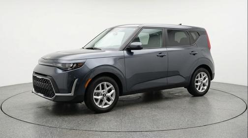 Gravity Gray 2025 Kia Soul LX