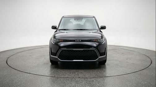 Fusion Black 2025 Kia Soul LX