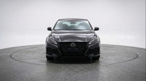 Super Black 2025 Nissan Altima SV FWD