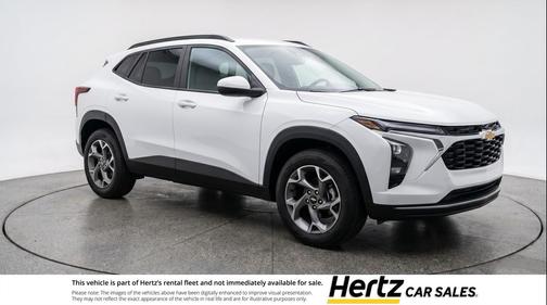 Summit White 2025 Chevrolet Trax LT