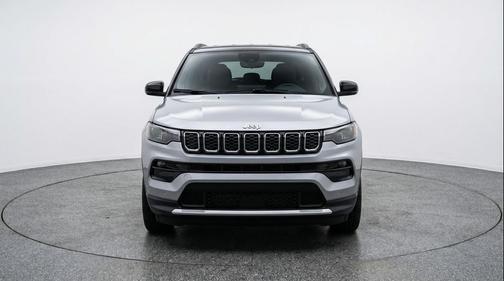 Silver Zynith Metallic Clearcoat 2025 Jeep Compass Limited