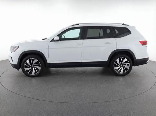 Pure White 2025 Volkswagen Atlas 2.0T SE w/Technology 4MOTION