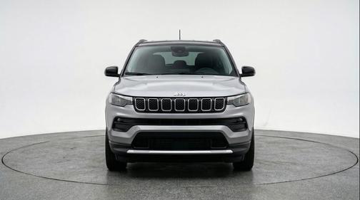 Silver Zynith Metallic Clearcoat 2025 Jeep Compass Limited