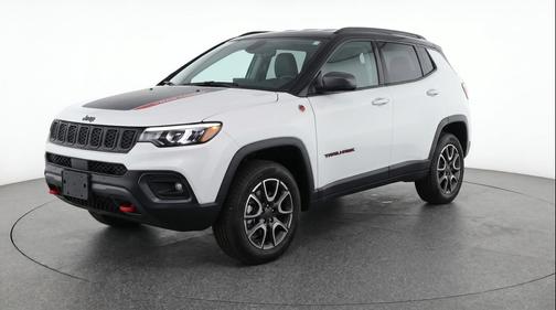 Bright White Clearcoat 2025 Jeep Compass Trailhawk