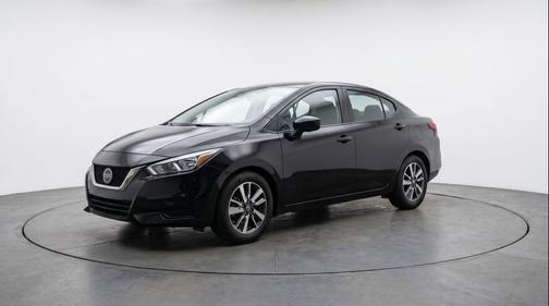 Super Black 2025 Nissan Versa 1.6 SV