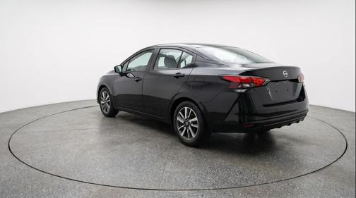 Super Black 2025 Nissan Versa 1.6 SV