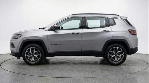 Silver Zynith Metallic Clearcoat 2025 Jeep Compass Limited