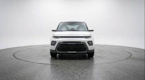 Snow White Pearl 2025 Kia Soul LX