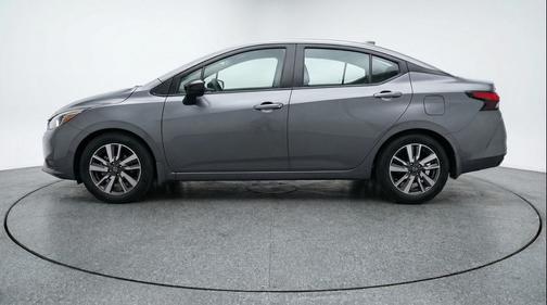Gun Metallic 2025 Nissan Versa 1.6 SV