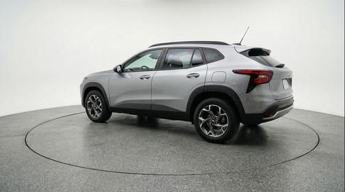 Sterling Gray Metallic 2025 Chevrolet Trax LT