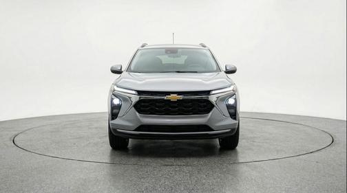 Sterling Gray Metallic 2025 Chevrolet Trax LT