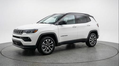 Bright White Clearcoat 2025 Jeep Compass Trailhawk