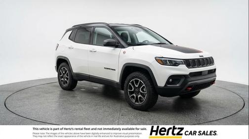 Bright White Clearcoat 2025 Jeep Compass Trailhawk