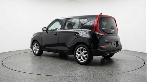 Fusion Black 2025 Kia Soul LX