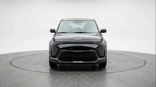 Fusion Black 2025 Kia Soul LX