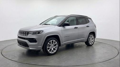 Silver Zynith Metallic Clearcoat 2025 Jeep Compass Limited