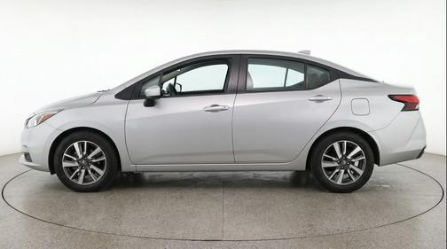 Brilliant Silver Metallic 2025 Nissan Versa 1.6 SV