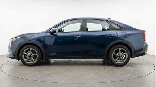Interstellar Gray 2025 Kia K4 LXS