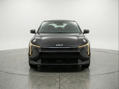 Aurora Black Pearl 2025 Kia K4 LXS