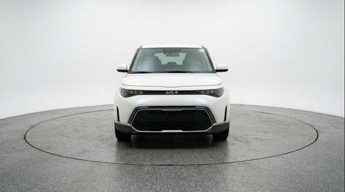 Snow White Pearl 2025 Kia Soul LX