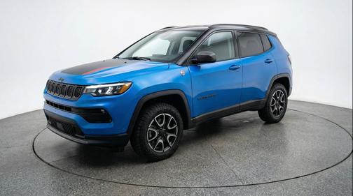 Hydro Blue Pearlcoat 2025 Jeep Compass Trailhawk