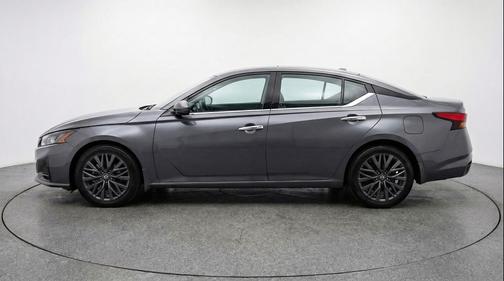 Gun Metallic 2025 Nissan Altima SV FWD