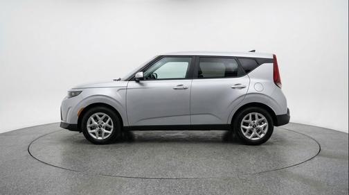 Steel Gray 2025 Kia Soul LX