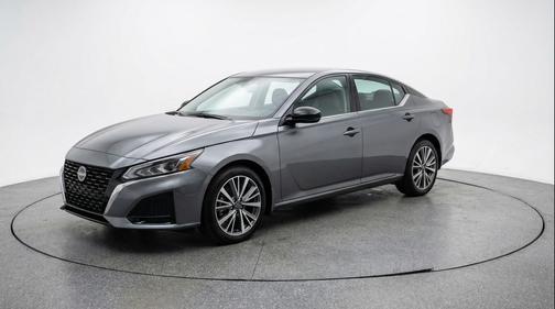 Gun Metallic 2025 Nissan Altima SV FWD
