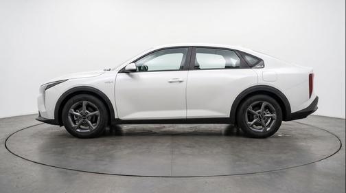 Snow White Pearl 2025 Kia K4 LXS