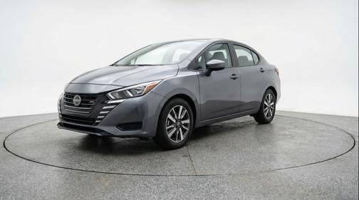 Gun Metallic 2025 Nissan Versa 1.6 SV