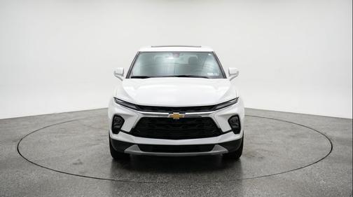 Summit White 2025 Chevrolet Blazer 2LT