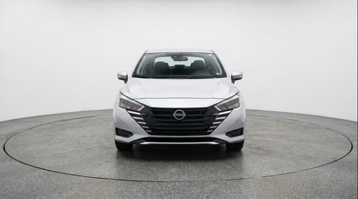Brilliant Silver Metallic 2025 Nissan Versa 1.6 SV